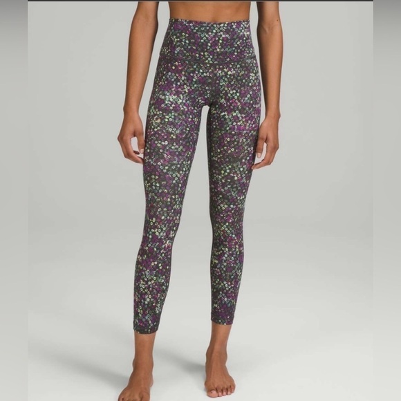 Lululemon Wunder Under High Rise Tight 25" Full On Luxtreme Size 4 - Picture 2 of 9